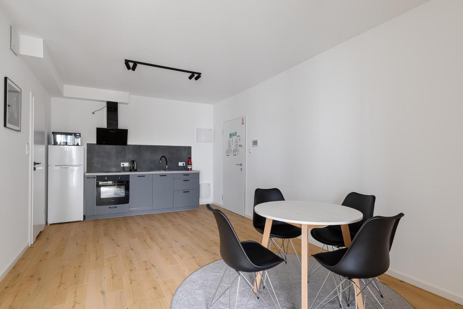 Poznan Apartments Towarowa Bagian luar foto